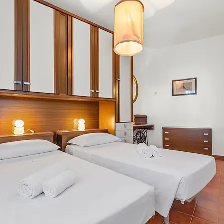 Hostdomus - La Dimora Nella Pineta Apartment *
