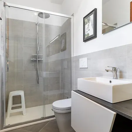 Apartment Hostdomus - La Dimora Nella Pineta