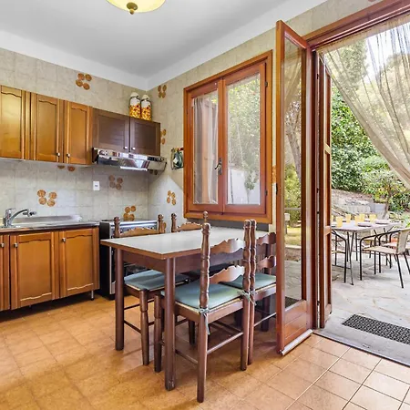 Apartment Hostdomus - La Dimora Nella Pineta